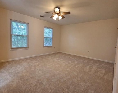 7705 Lexton Place - Photo Thumbnail 13