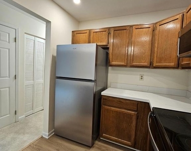 7705 Lexton Place - Photo Thumbnail 7
