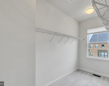3061 Alan Shepard Street - Photo Thumbnail 19