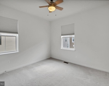 3061 Alan Shepard Street - Photo Thumbnail 21