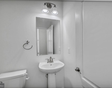 3061 Alan Shepard Street - Photo Thumbnail 28