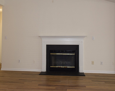 4004 Hopper Street - Photo Thumbnail 6