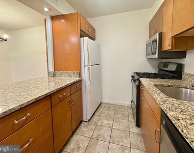 5932 Cove Landing Road - Photo Thumbnail 7