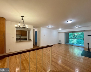 5932 Cove Landing Road - Photo Thumbnail 2