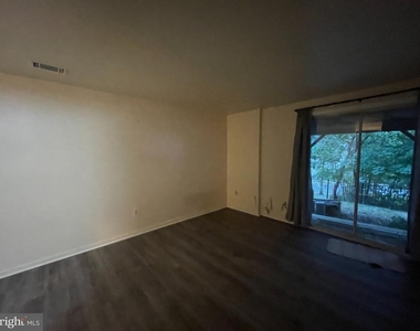 5931 Sir Cambridge Way - Photo Thumbnail 11