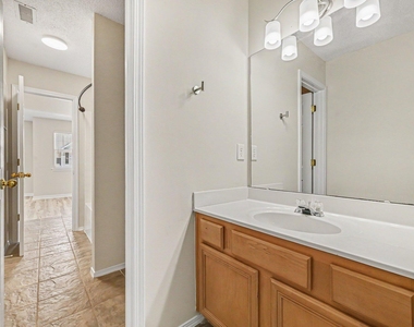 307 Founders Walk Drive - Photo Thumbnail 18
