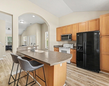 307 Founders Walk Drive - Photo Thumbnail 10