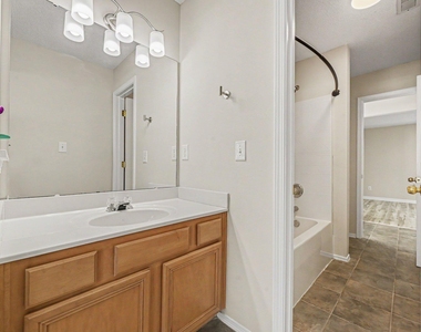 307 Founders Walk Drive - Photo Thumbnail 19