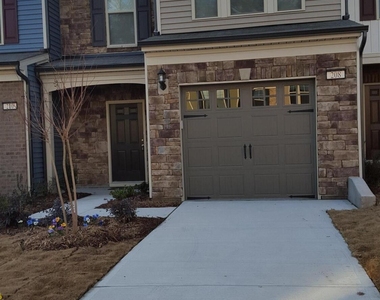 208 Olivet Loop - Photo Thumbnail 1