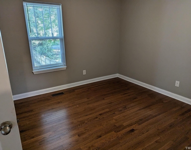 608 N Maple Street - Photo Thumbnail 11