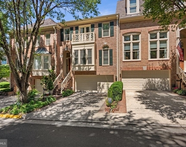 1532 Hampton Hill Circle - Photo Thumbnail 1