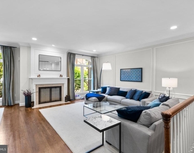1532 Hampton Hill Circle - Photo Thumbnail 3