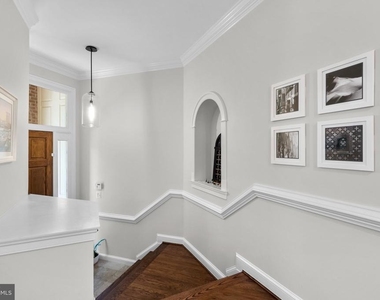 1532 Hampton Hill Circle - Photo Thumbnail 2