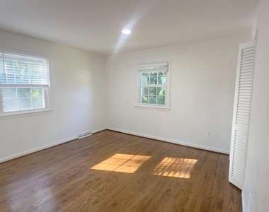 1636 Great Falls Street - Photo Thumbnail 16