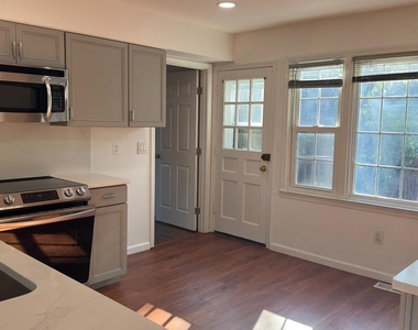 1636 Great Falls Street - Photo Thumbnail 6