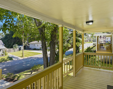 1208 Drew Street - Photo Thumbnail 2