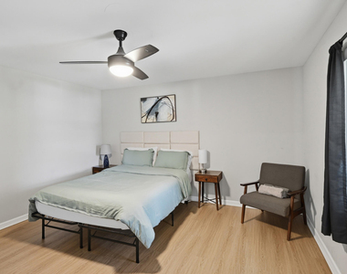 1208 Drew Street - Photo Thumbnail 6