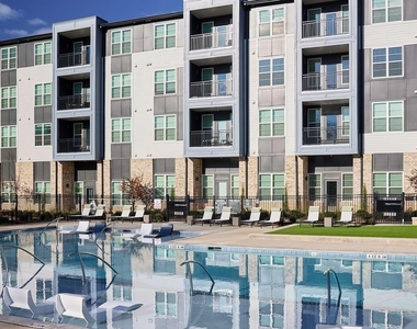1440 Yellow Desert Way - Photo Thumbnail 14