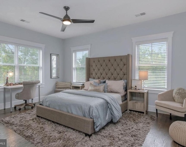 10704 Warwick Avenue - Photo Thumbnail 42