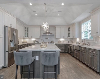 10704 Warwick Avenue - Photo Thumbnail 38