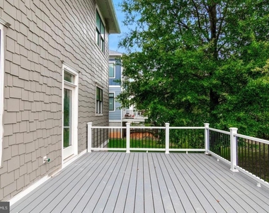 10704 Warwick Avenue - Photo Thumbnail 32