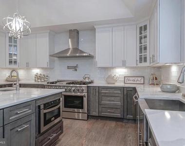 10704 Warwick Avenue - Photo Thumbnail 8
