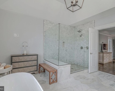 10704 Warwick Avenue - Photo Thumbnail 40