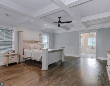 10704 Warwick Avenue - Photo Thumbnail 14
