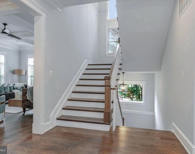 10704 Warwick Avenue - Photo Thumbnail 36