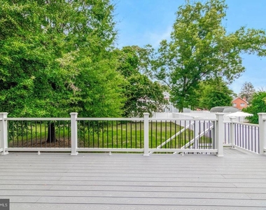 10704 Warwick Avenue - Photo Thumbnail 61