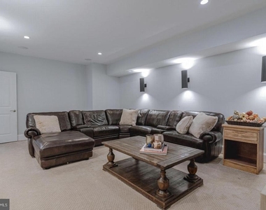 10704 Warwick Avenue - Photo Thumbnail 31