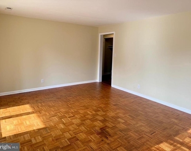 1428 Payne Street - Photo Thumbnail 4