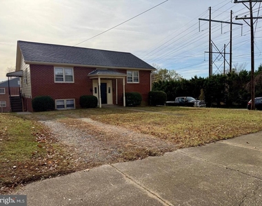 1428 Payne Street - Photo Thumbnail 1