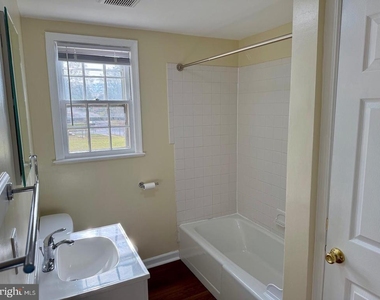 1428 Payne Street - Photo Thumbnail 11