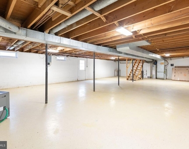125 Hillcrest Drive - Photo Thumbnail 28
