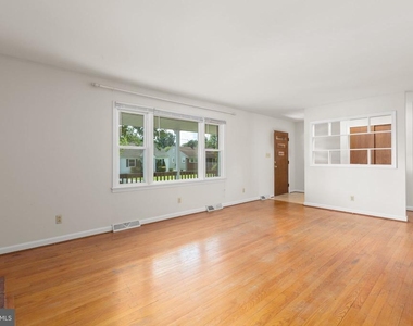 125 Hillcrest Drive - Photo Thumbnail 1