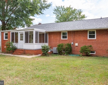 125 Hillcrest Drive - Photo Thumbnail 30