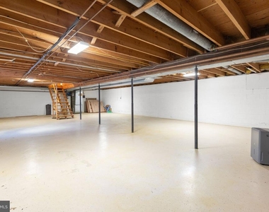 125 Hillcrest Drive - Photo Thumbnail 29