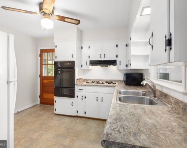 125 Hillcrest Drive - Photo Thumbnail 9