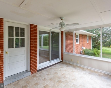 125 Hillcrest Drive - Photo Thumbnail 23