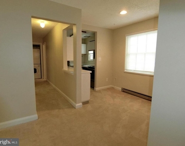 1734 W Abingdon Drive - Photo Thumbnail 10