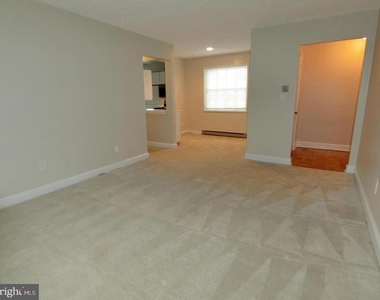 1734 W Abingdon Drive - Photo Thumbnail 9