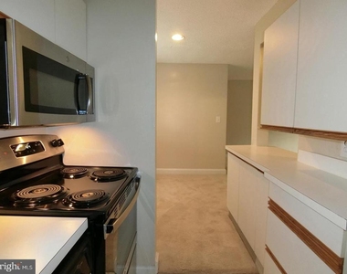 1734 W Abingdon Drive - Photo Thumbnail 17