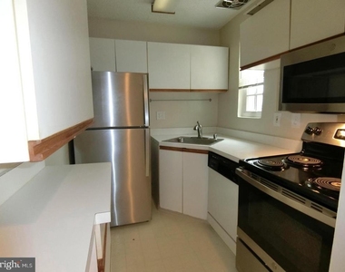 1734 W Abingdon Drive - Photo Thumbnail 15