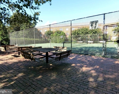 1734 W Abingdon Drive - Photo Thumbnail 29