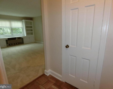 1734 W Abingdon Drive - Photo Thumbnail 4