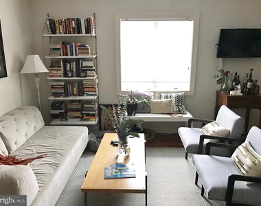 1219 Oronoco Street - Photo Thumbnail 3