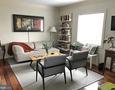 1219 Oronoco Street - Photo Thumbnail 1