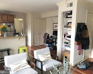 1219 Oronoco Street - Photo Thumbnail 8