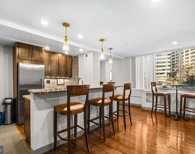 1121 Arlington Boulevard - Photo Thumbnail 14